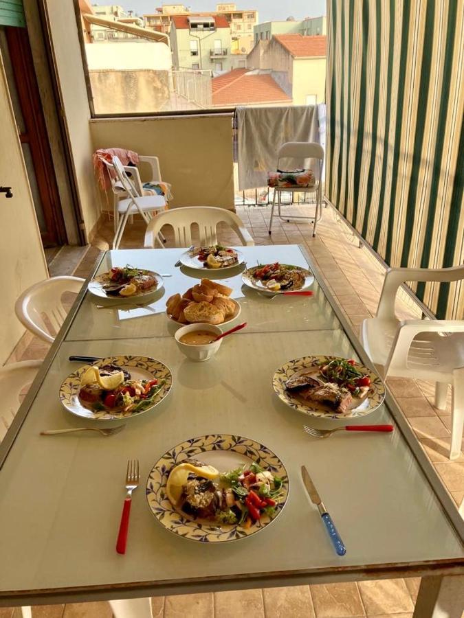 Attico Centralissimo E Vicino Al Mare Apartamento Alghero Exterior foto